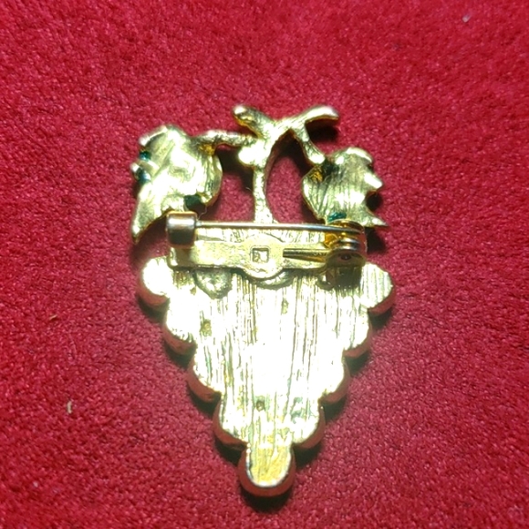 Vintage Glass Enamel Rhinestone Grapes and Leaves Pin Brooch - Picture 4 of 5